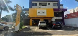 Fachada em ACM amarela